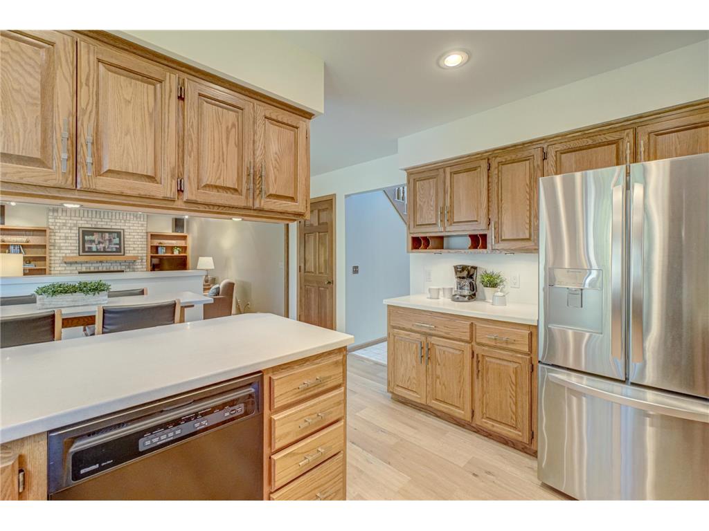 1501 Royal Lane Arden Hills MN 55112 7046692 image16