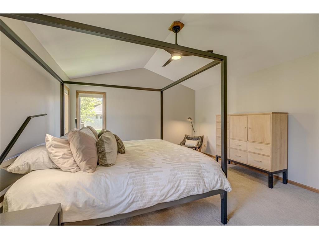 1501 Royal Lane Arden Hills MN 55112 7046692 image22