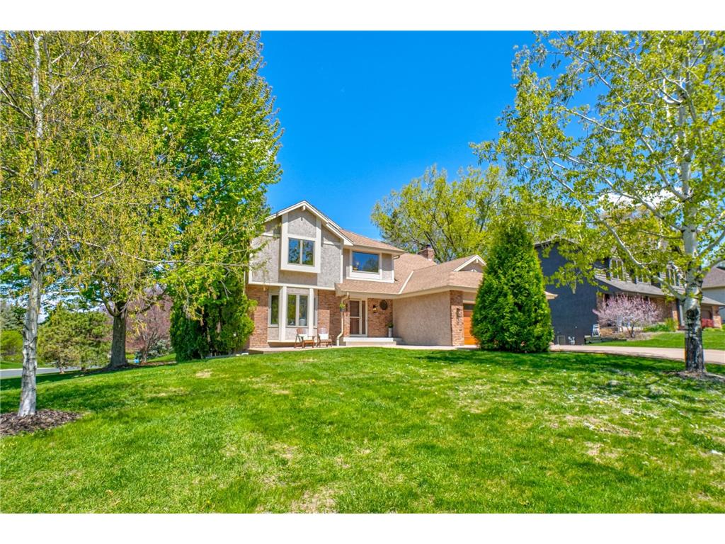 1501 Royal Lane Arden Hills MN 55112 7046692 image3