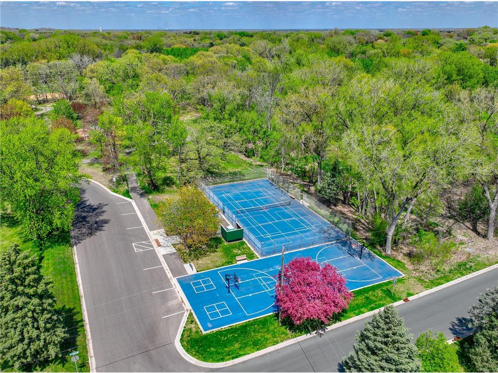 1501 Royal Lane Arden Hills MN 55112 7046692 image36