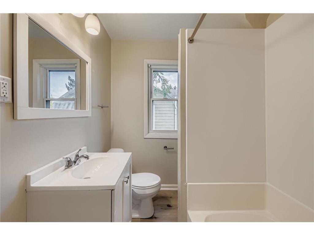 1501 Sherburne Avenue Saint Paul MN 55104 7009542 image16