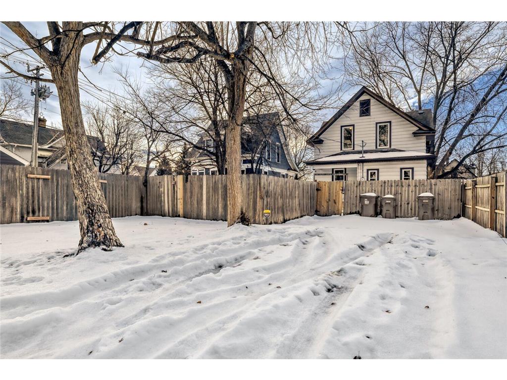 1501 Sherburne Avenue Saint Paul MN 55104 7009542 image22