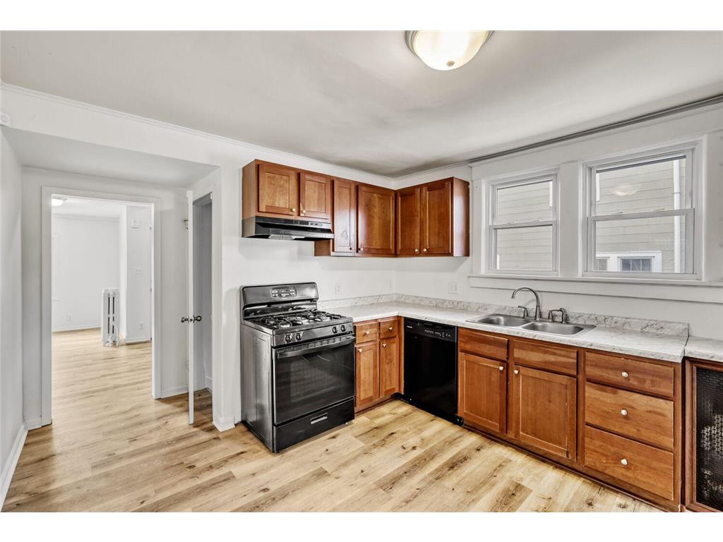 1501 Sherburne Avenue Saint Paul MN 55104 7009542 image8