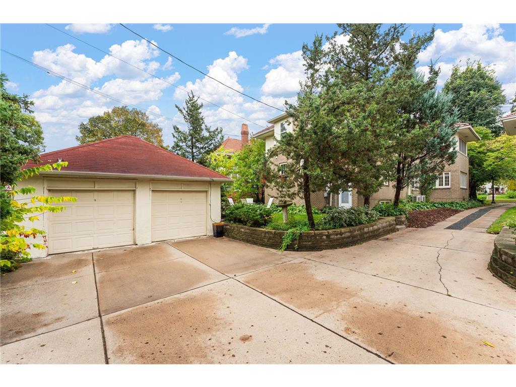 1501 Summit Avenue #B Saint Paul MN 55105 6767290 image21