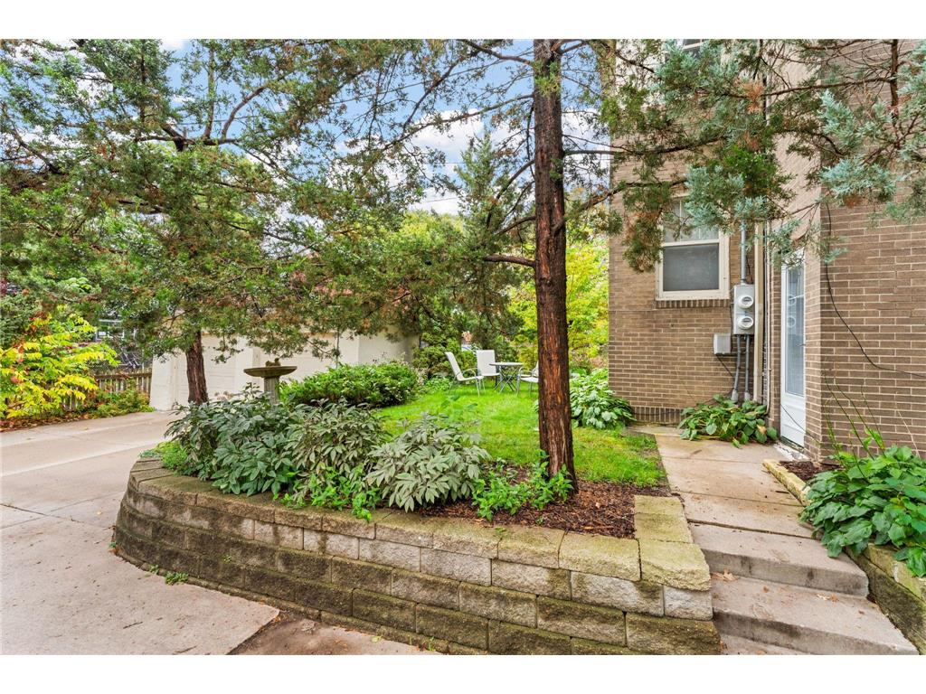 1501 Summit Avenue #B Saint Paul MN 55105 6767290 image22