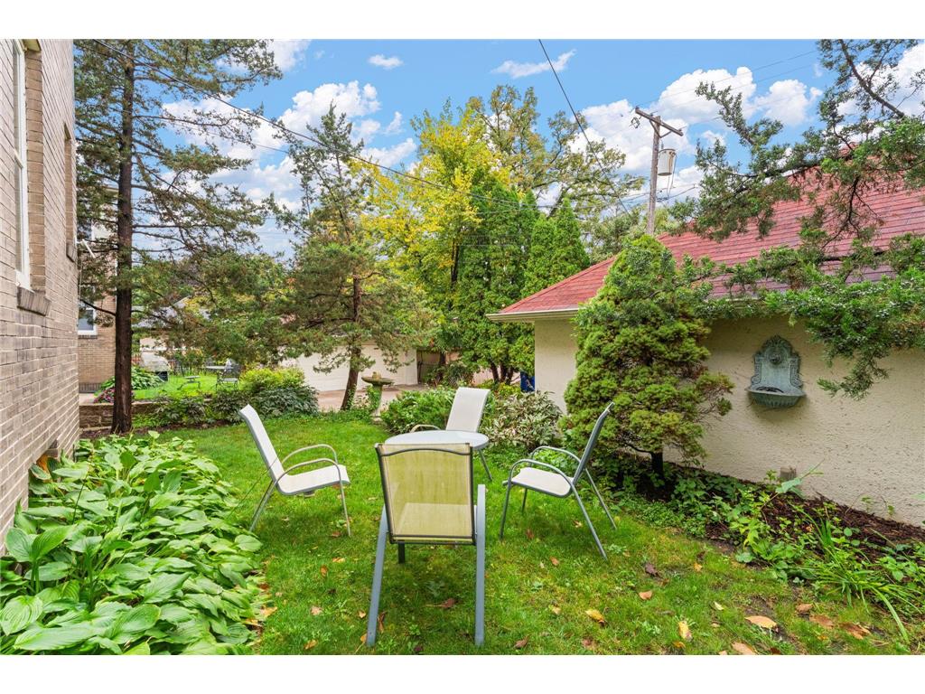 1501 Summit Avenue #B Saint Paul MN 55105 6767290 image23