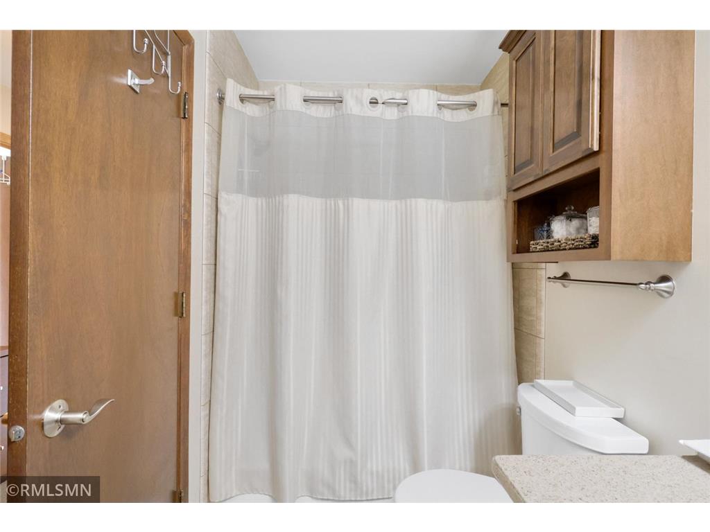1501 W 140th Street Burnsville MN 55337 7093716 image16