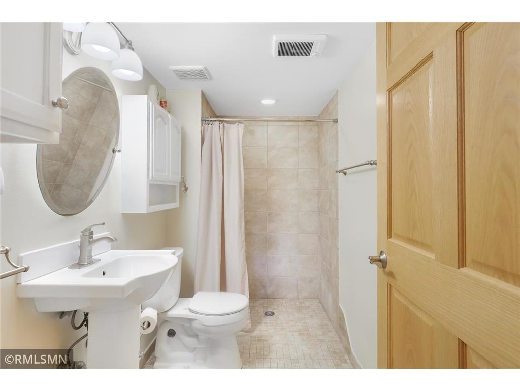1501 W 140th Street Burnsville MN 55337 7093716 image19