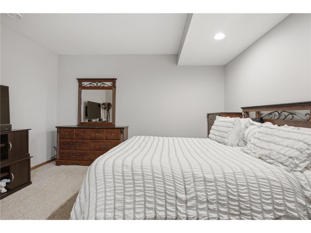 15016 Viewcrest Lane Burnsville MN 55306 7109802 image46