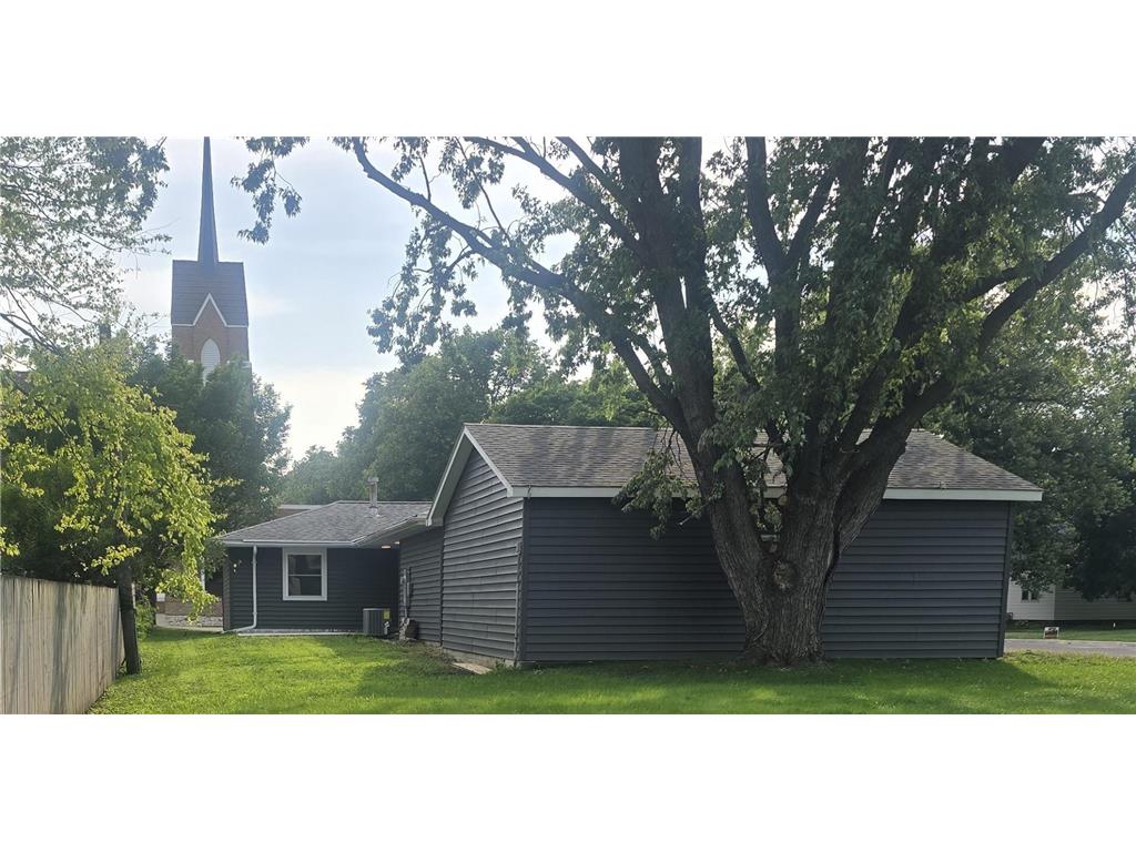 1502 2nd Avenue Mountain Lake MN 56159 7100619 image19
