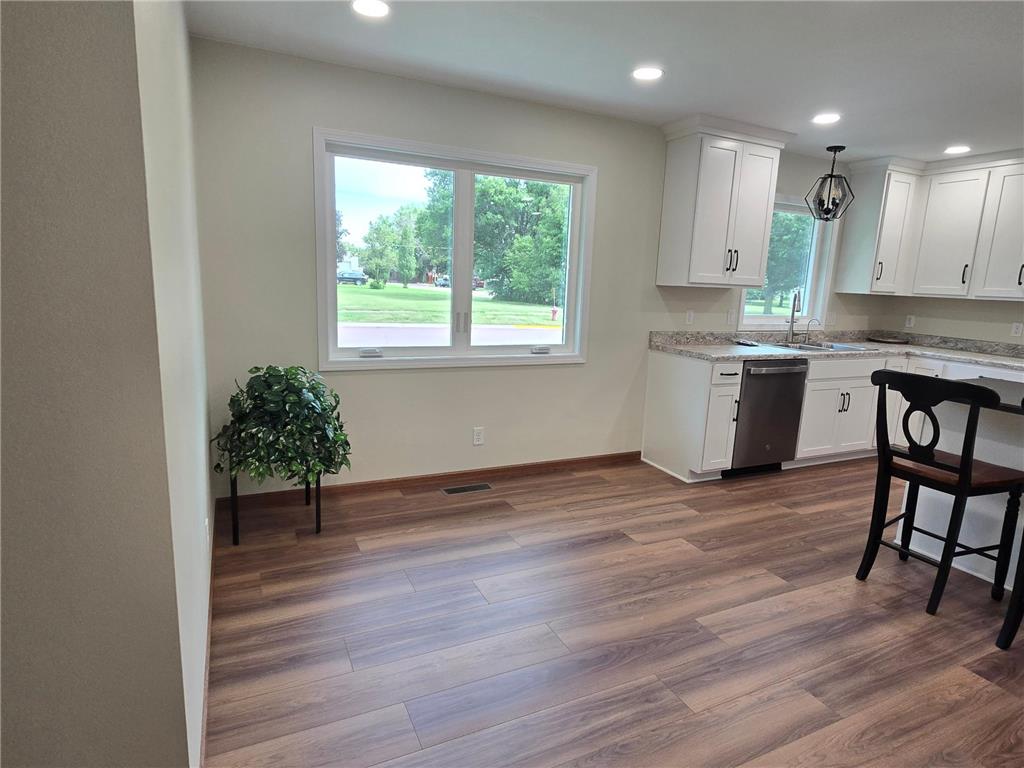 1502 2nd Avenue Mountain Lake MN 56159 7100619 image5