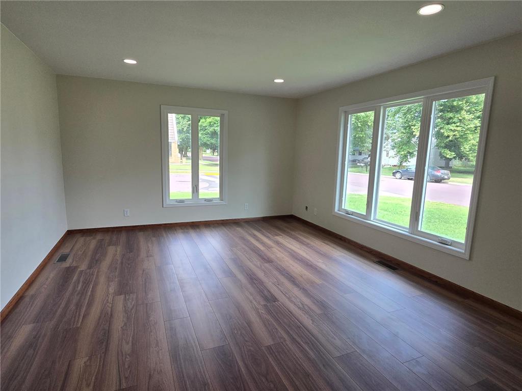1502 2nd Avenue Mountain Lake MN 56159 7100619 image6
