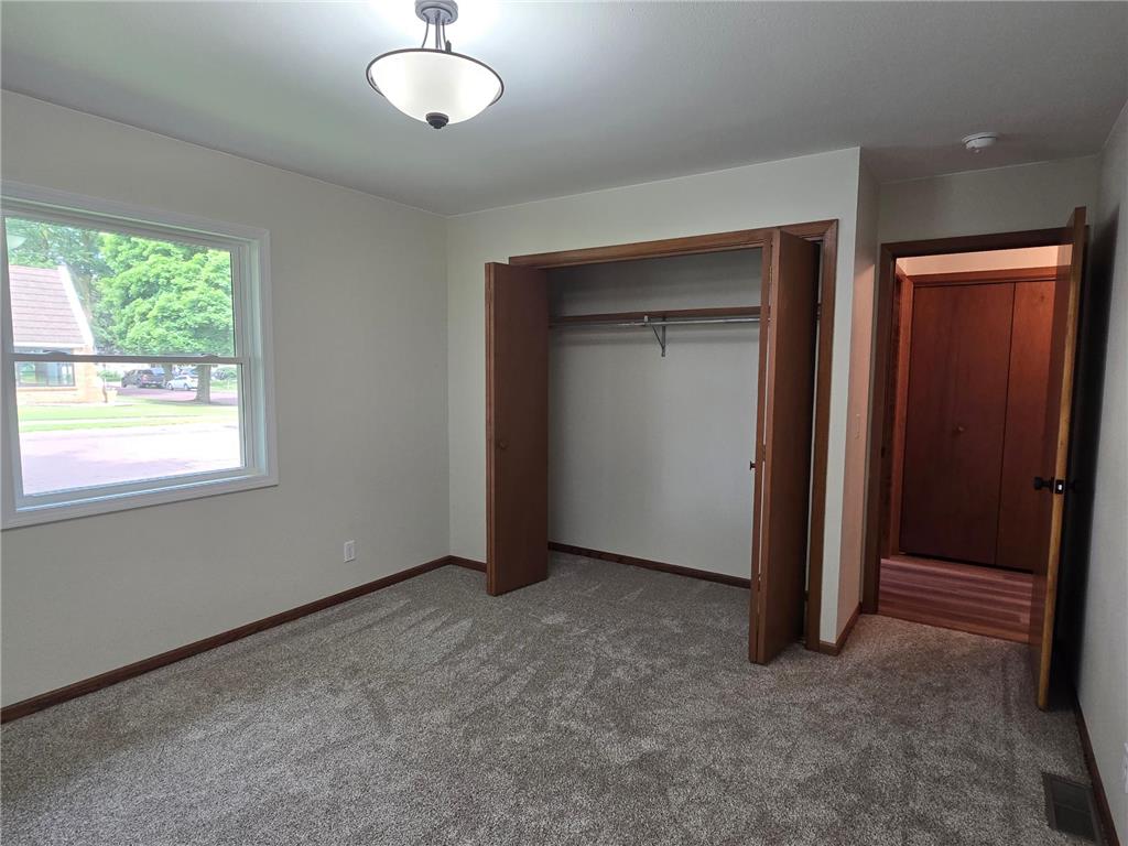 1502 2nd Avenue Mountain Lake MN 56159 7100619 image8