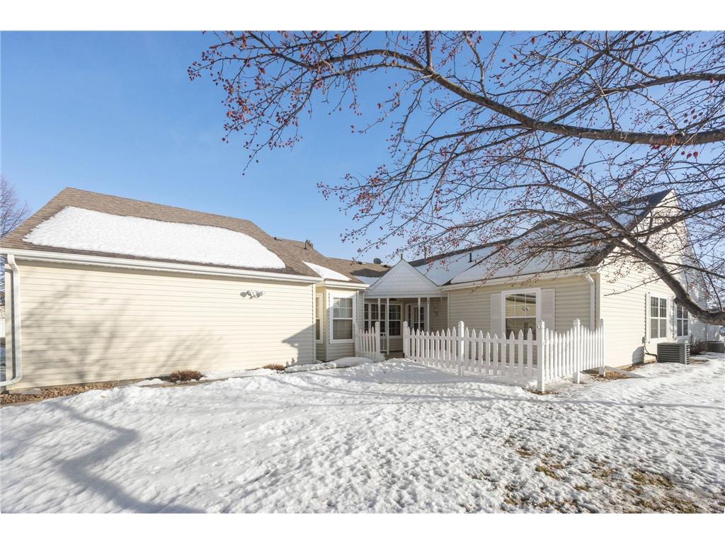 1502 4th Avenue E Shakopee MN 55379 6334365 image1
