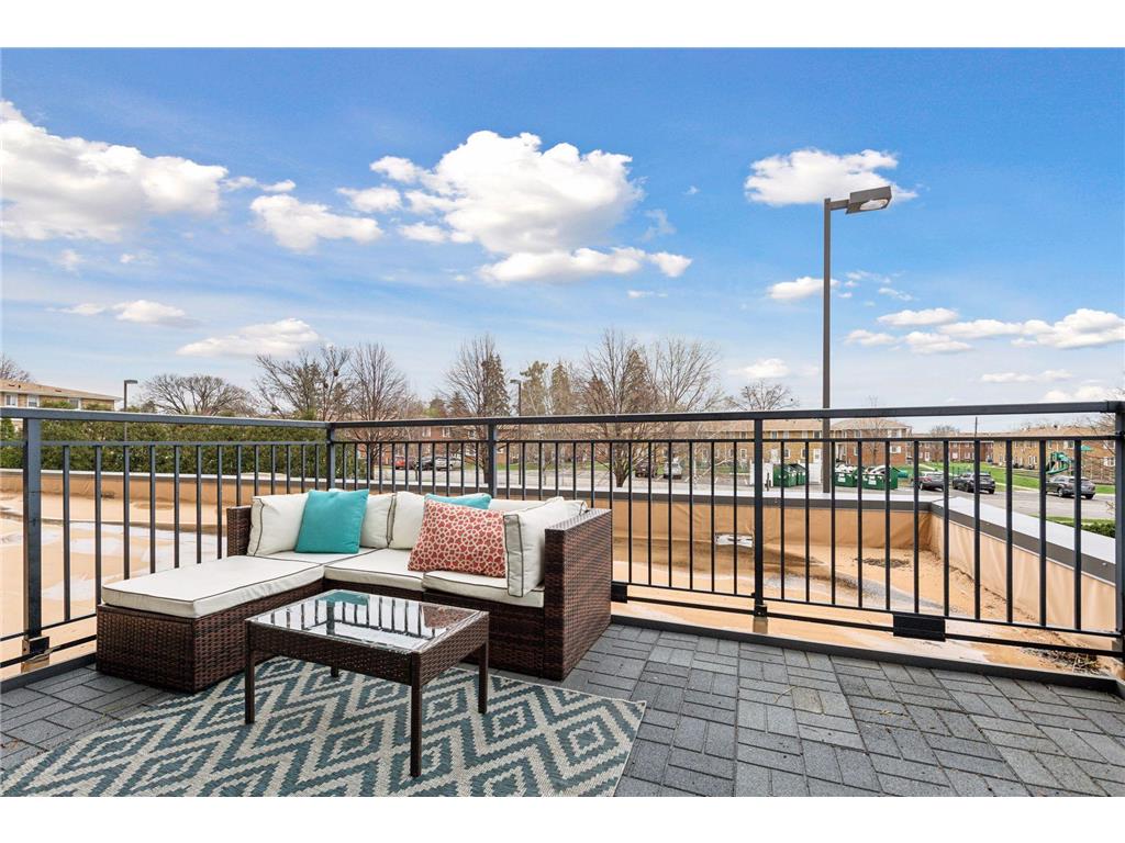 1502 5th Street N #201 Hopkins MN 55305 6517576 image1