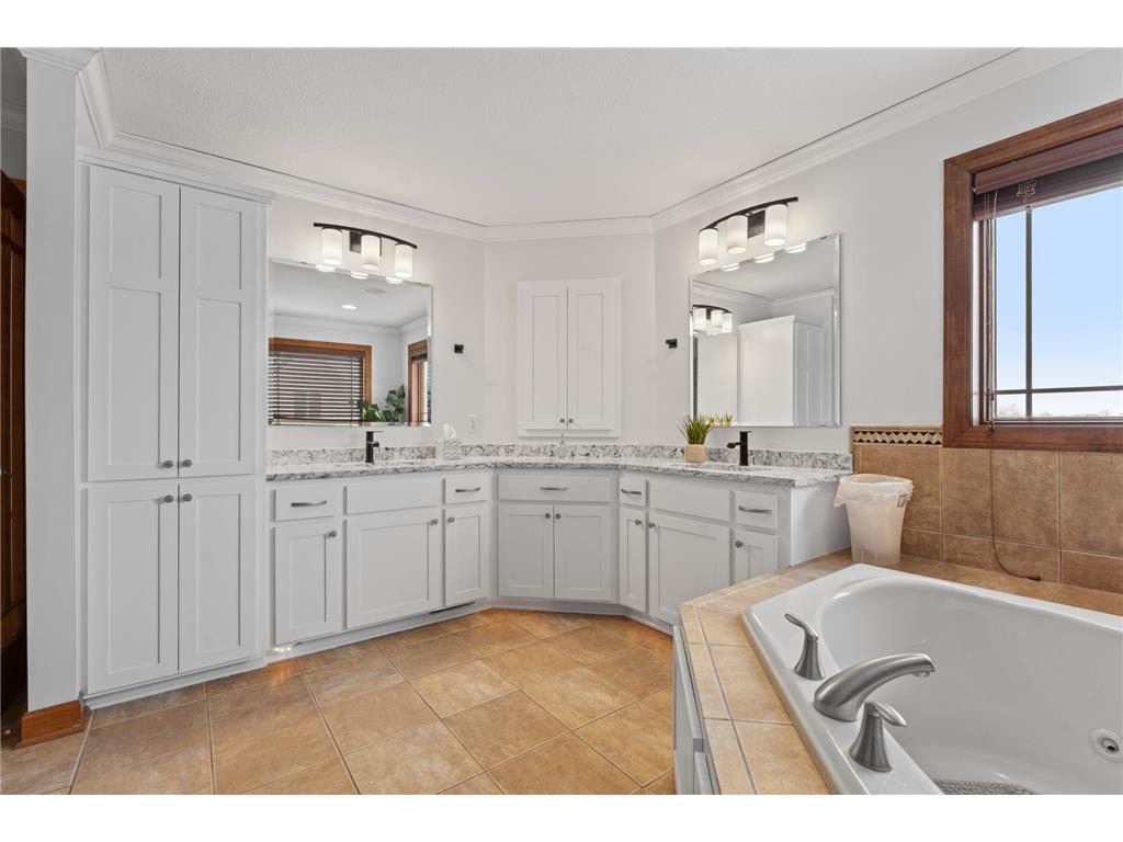1502 Epperstone Enclave Byron MN 55920 6822985 image37
