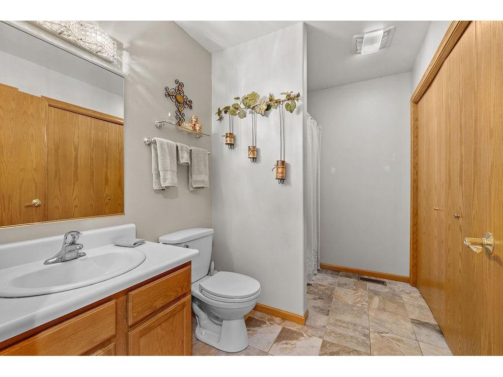 1503 16th Street NW #B Minot ND 58703 7066243 image15