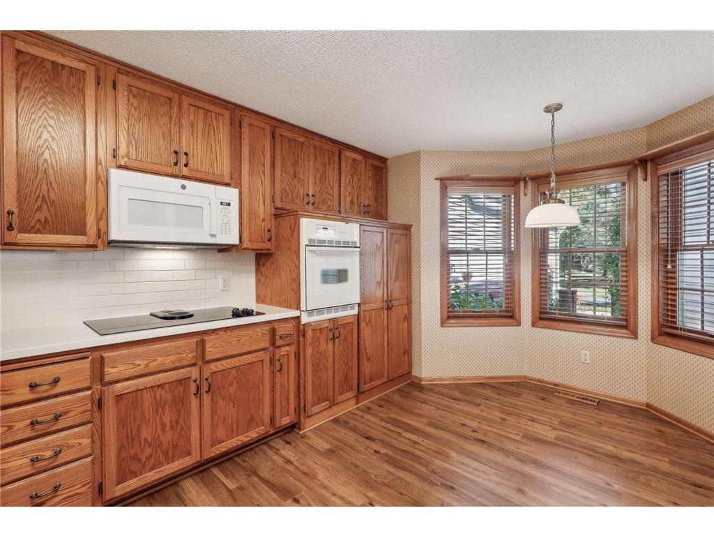 15032 Windemere Lane, Burnsville, MN, 55306 MLS 6532218 Edina Realty