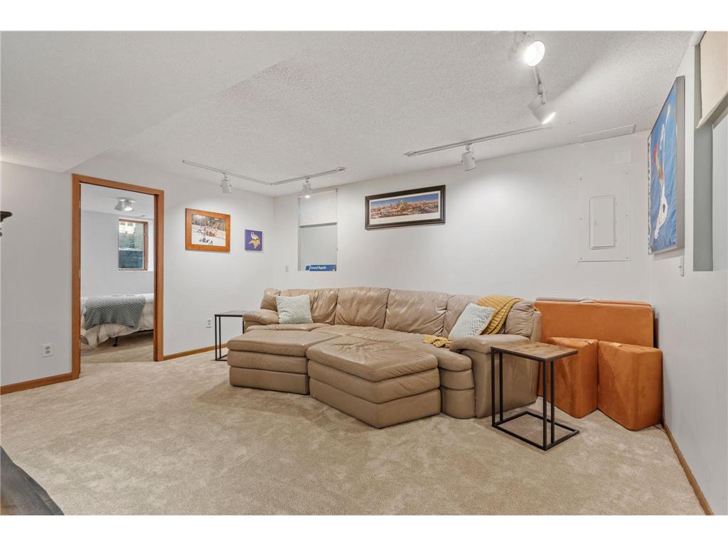 15034 Chestnut Drive Burnsville MN 55306 7073245 image30