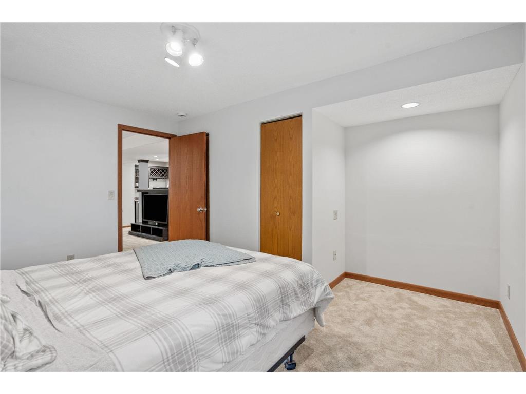 15034 Chestnut Drive Burnsville MN 55306 7073245 image33