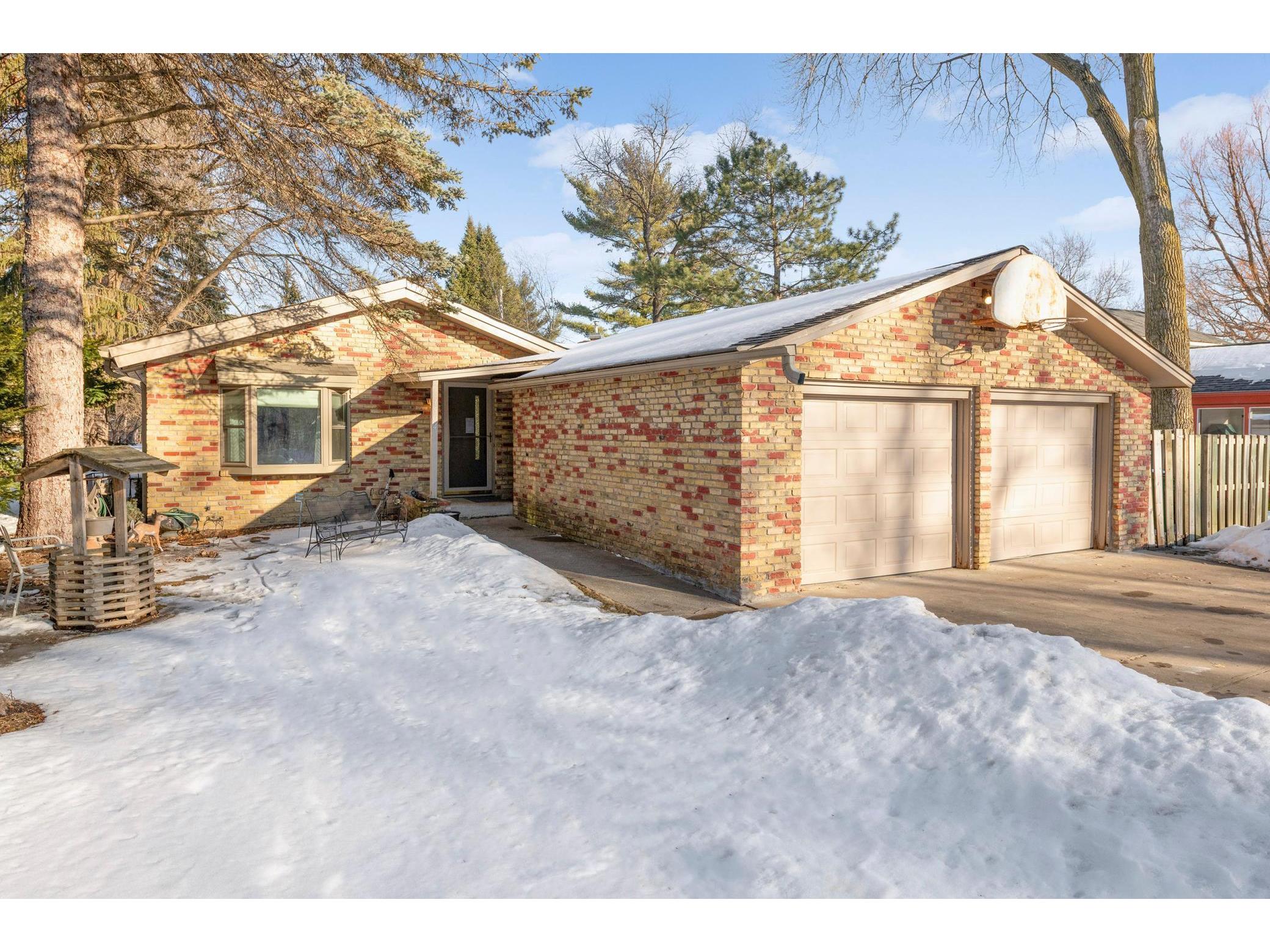 1504 Boone Avenue N Golden Valley MN 55427 6135906 image1