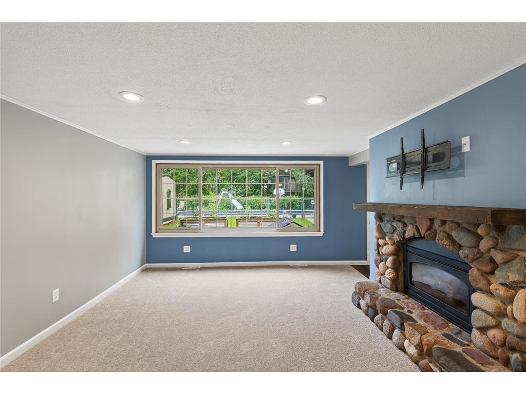 1504 Crystal Lake Road E Burnsville MN 55306 - Crystal 7088518 image19