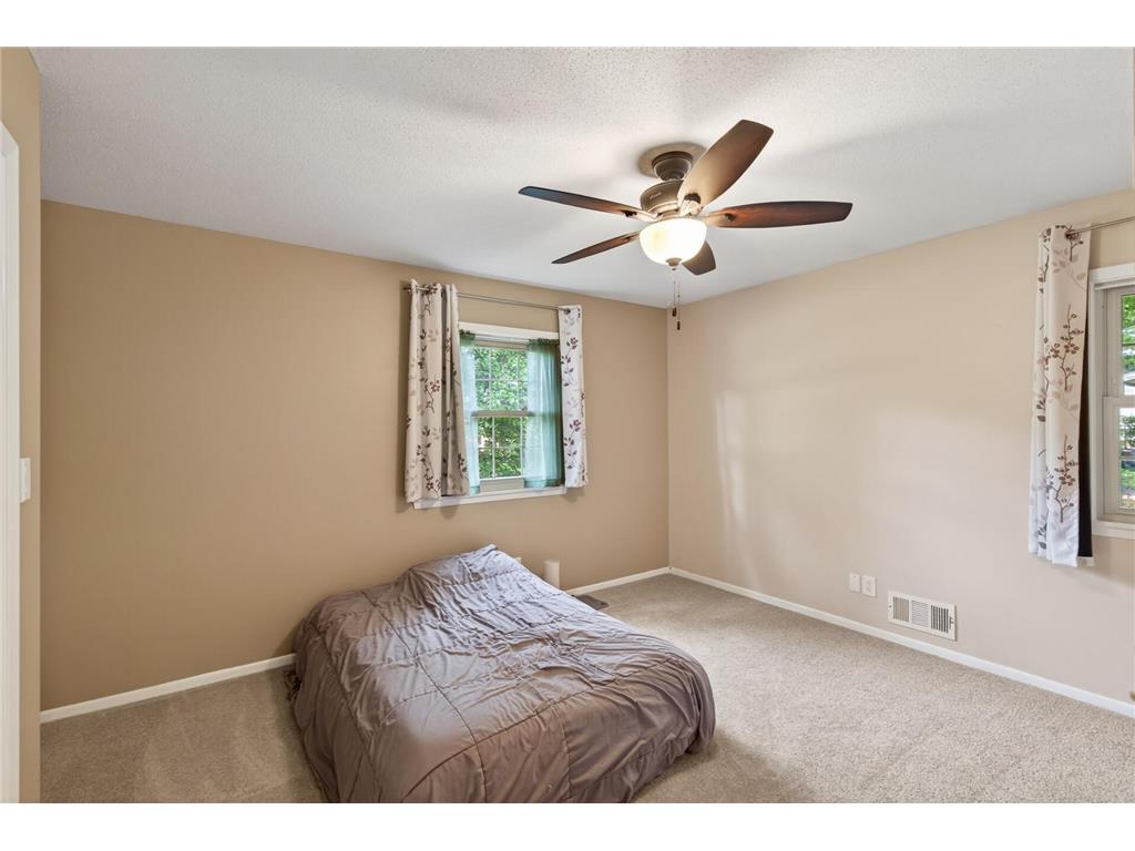 1504 Crystal Lake Road E Burnsville MN 55306 - Crystal 7088518 image29