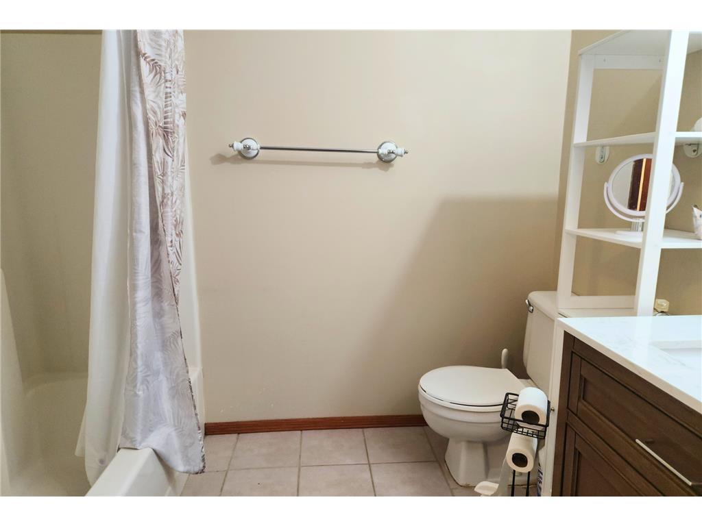 1504 Roundhouse Circle Shakopee MN 55379 7093782 image12