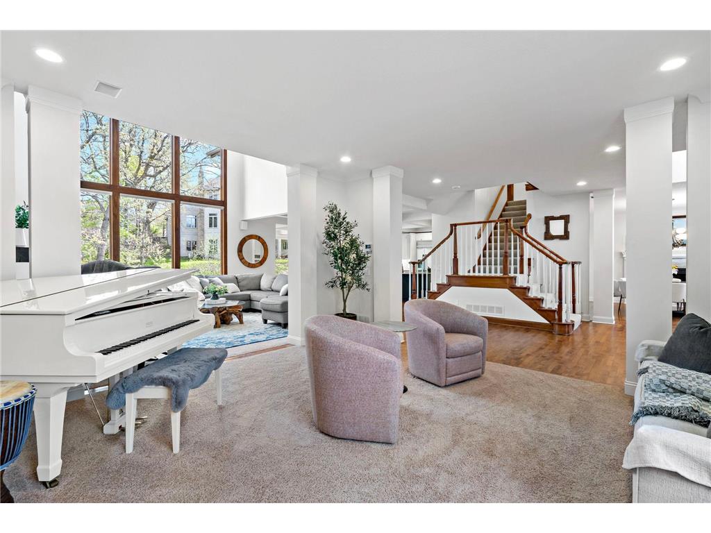 1504 Summit Oaks Court Burnsville MN 55337 7069951 image10
