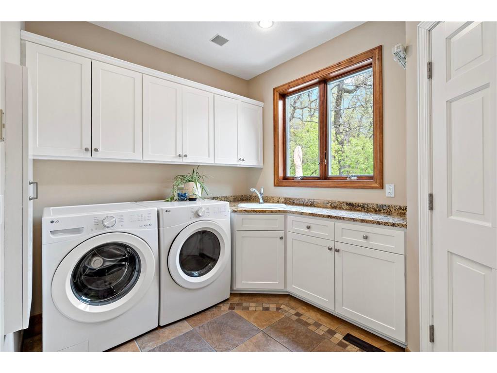 1504 Summit Oaks Court Burnsville MN 55337 7069951 image25
