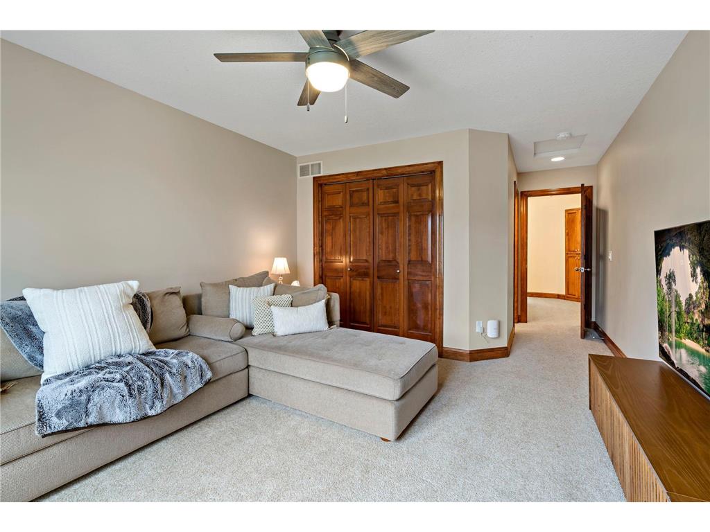 1504 Summit Oaks Court Burnsville MN 55337 7069951 image41