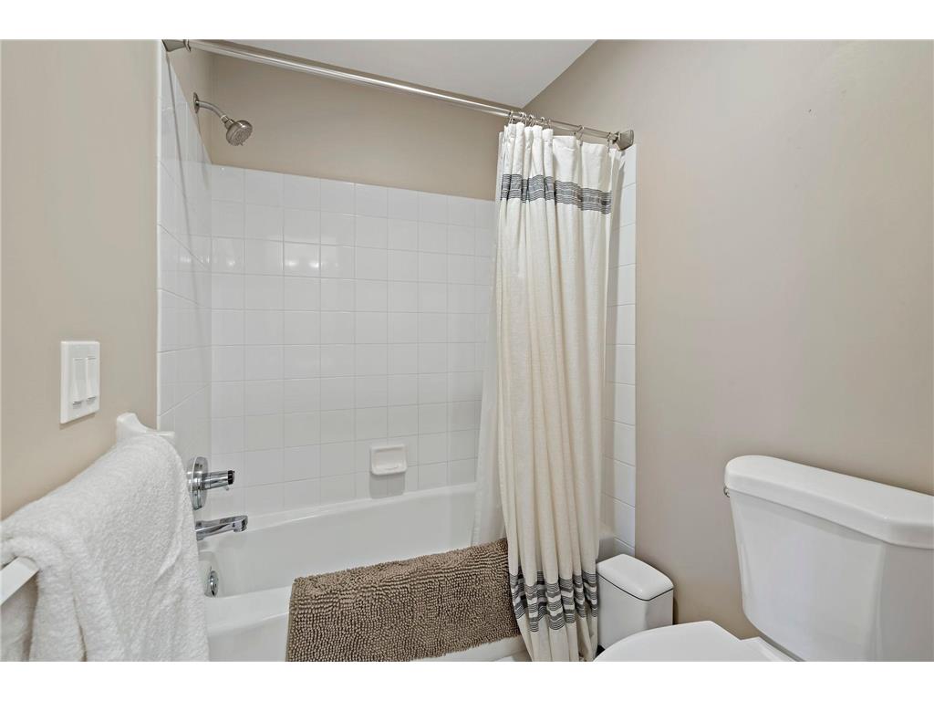 1504 Summit Oaks Court Burnsville MN 55337 7069951 image43