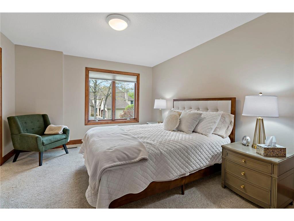 1504 Summit Oaks Court Burnsville MN 55337 7069951 image45