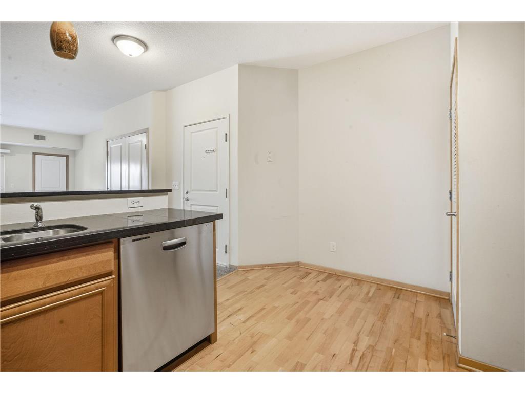1505 5th Street N #202 Hopkins MN 55305 7006040 image9