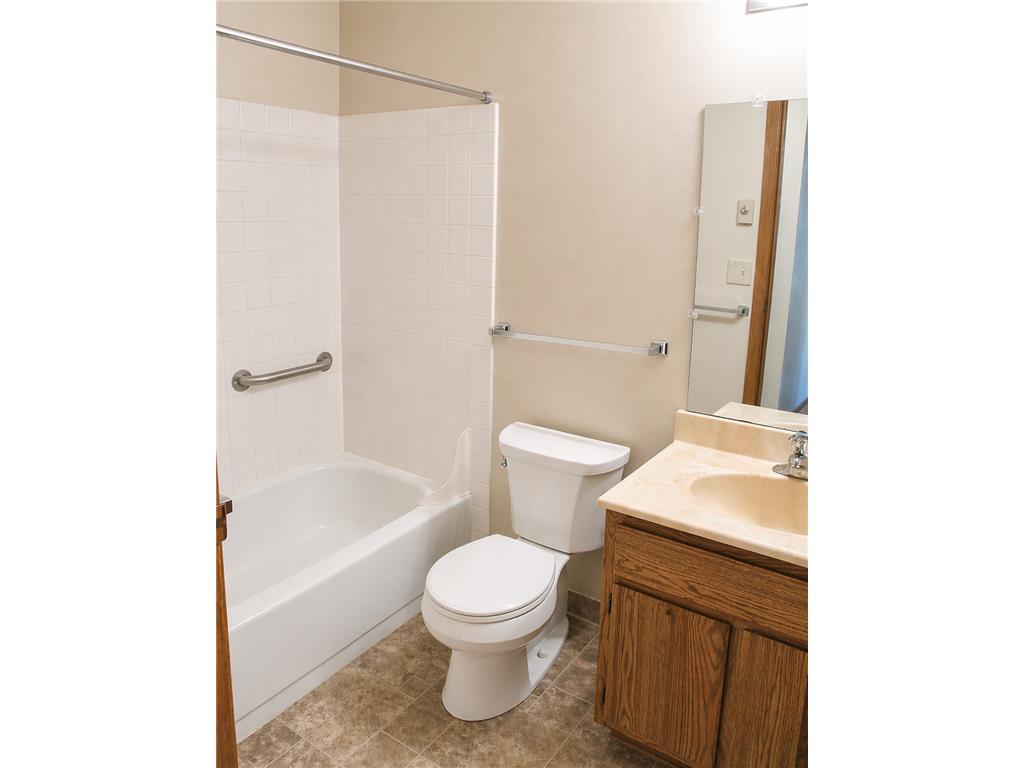 1505 Darling Drive #8 Worthington MN 56187 7059561 image6