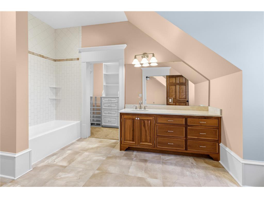 1505 Neal Avenue Court N Lake Elmo MN 55042 7056005 image86
