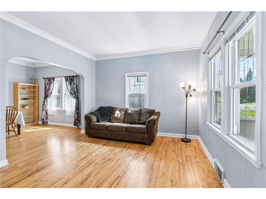 1505 Sherburne Avenue Saint Paul MN 55104 7066377 image3