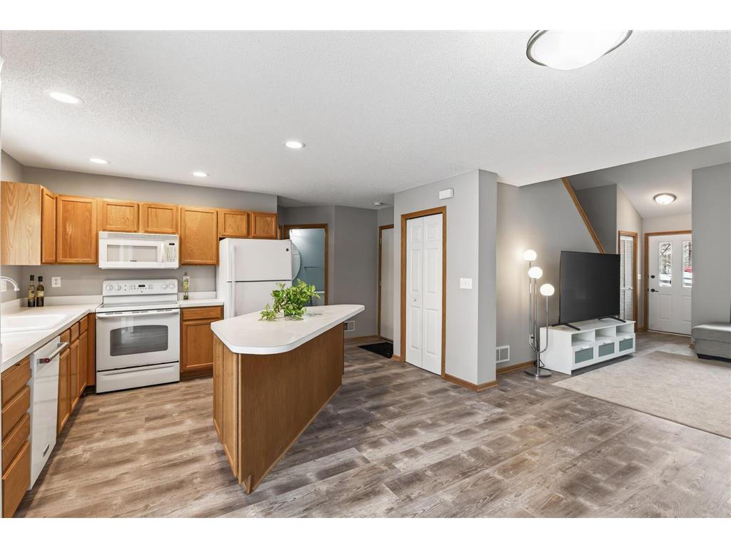 15057 Dunwood Trail #58 Apple Valley MN 55124 7065784 image11