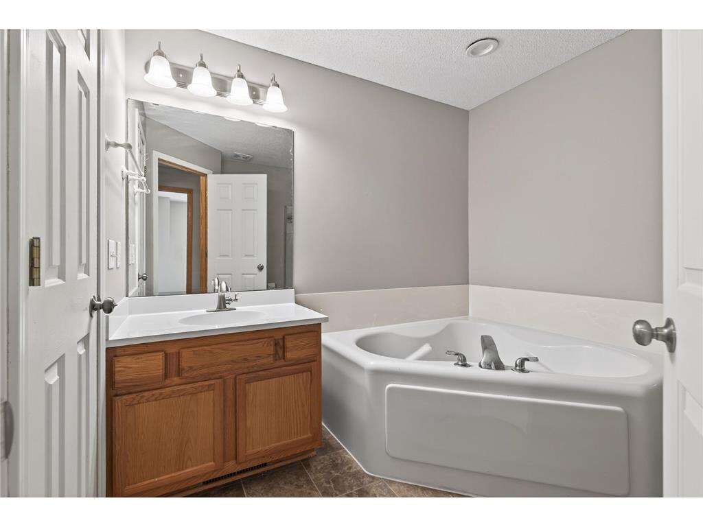 15057 Dunwood Trail #58 Apple Valley MN 55124 7065784 image26