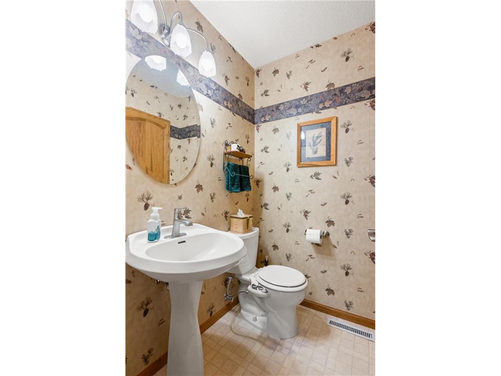 1506 Mc Auliffe Place NW Alexandria MN 56308 7068230 image8