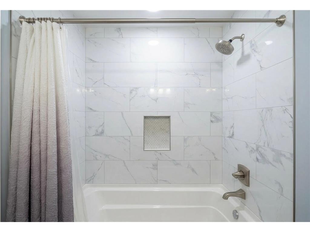 15064 92nd Place N Maple Grove MN 55369 7038666 image13