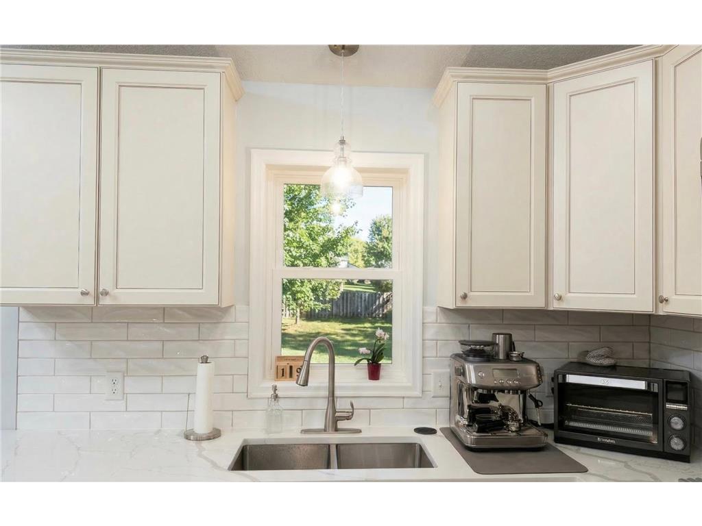 15064 92nd Place N Maple Grove MN 55369 7038666 image3