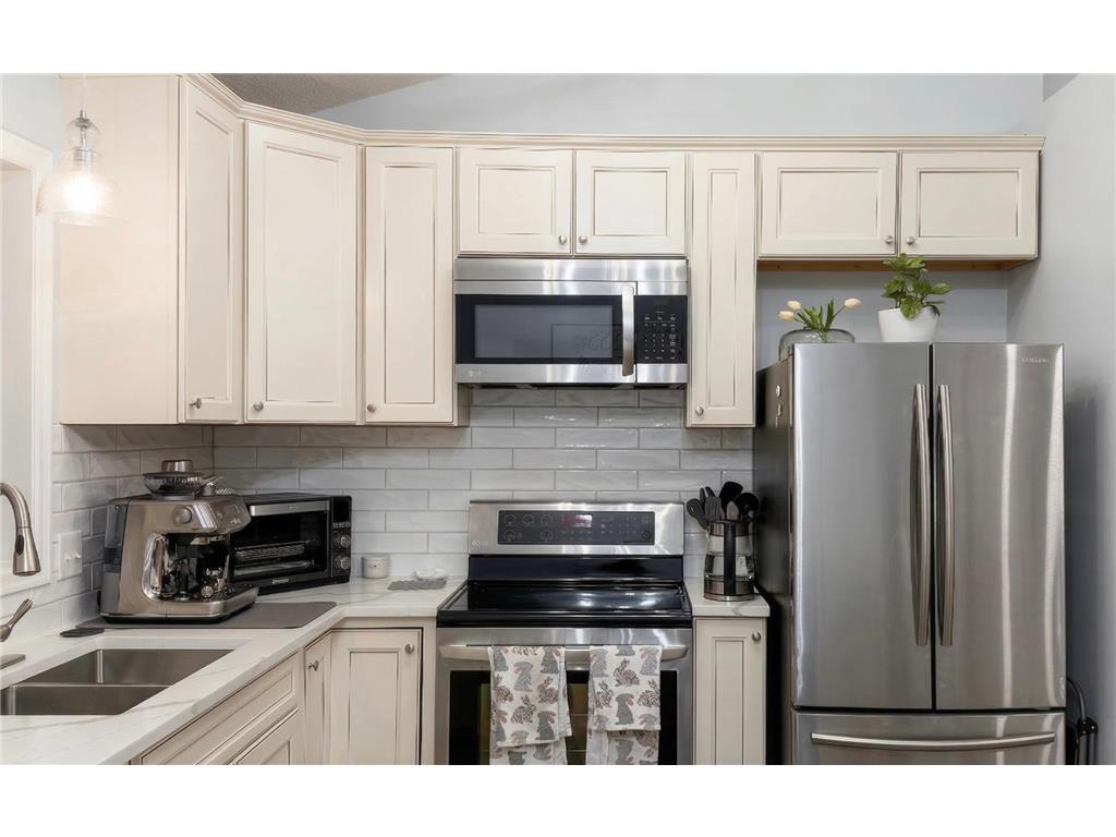 15064 92nd Place N Maple Grove MN 55369 7038666 image4