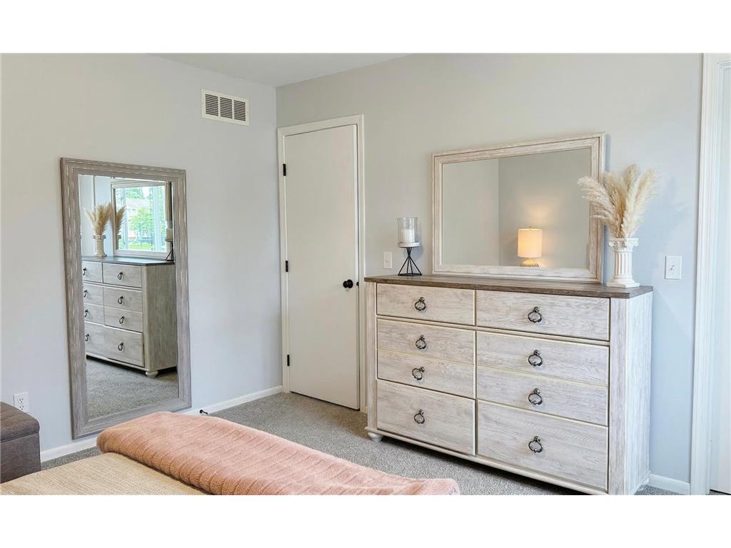 15064 92nd Place N Maple Grove MN 55369 7038666 image8