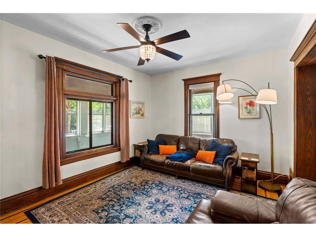 1507 Girard Avenue N Minneapolis MN 55411 7106455 image10