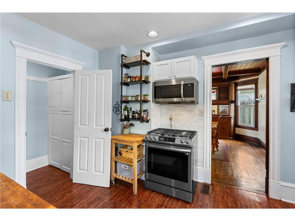 1507 Girard Avenue N Minneapolis MN 55411 7106455 image20