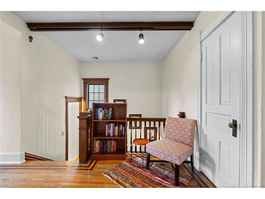1507 Girard Avenue N Minneapolis MN 55411 7106455 image24
