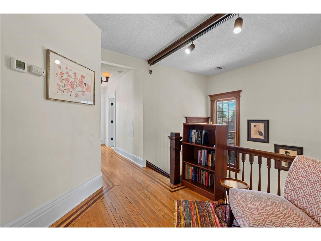 1507 Girard Avenue N Minneapolis MN 55411 7106455 image25