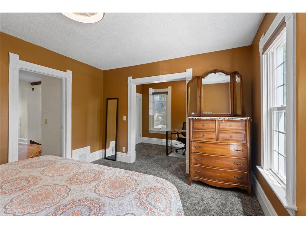 1507 Girard Avenue N Minneapolis MN 55411 7106455 image27