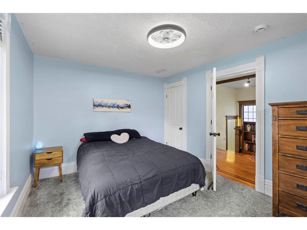 1507 Girard Avenue N Minneapolis MN 55411 7106455 image30